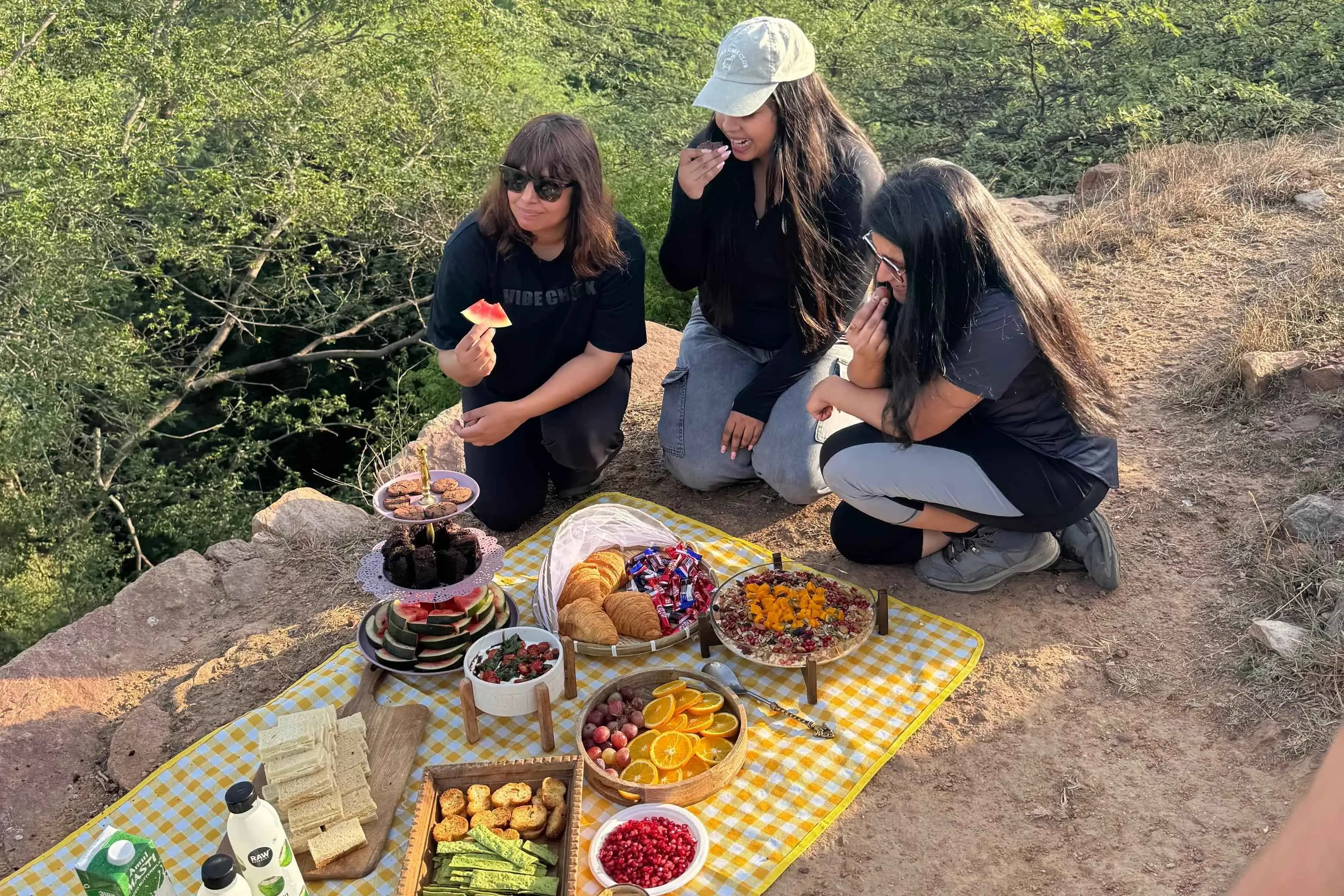 Ruins, Trails Hiking & Picnic Escape